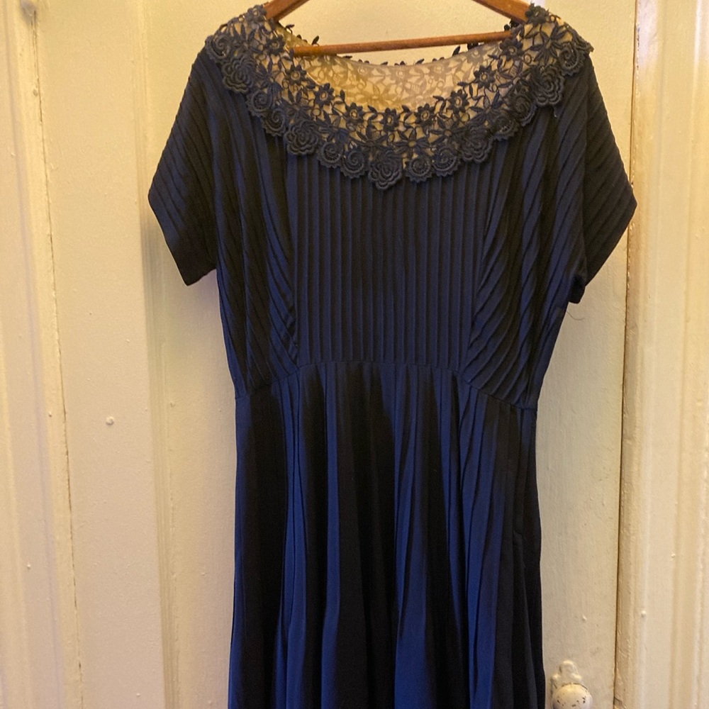 Vintage Navy Dress L with Lace Neckline